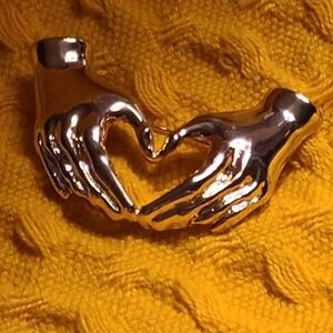 HEART HANDS - BEAUTIFUL GOLD ENHANCED BROOCH